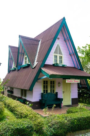 Front of property - RedDoorz Premium @ Lido Sukabumi (Cicurug)