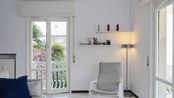 Appartamento, 3 camere da letto | Area soggiorno | TV a schermo piatto
