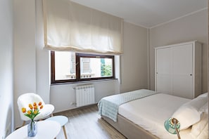 2 bedrooms, desk, cribs/infant beds, free WiFi - XXV Aprile by Wonderful Italy (Genoa)