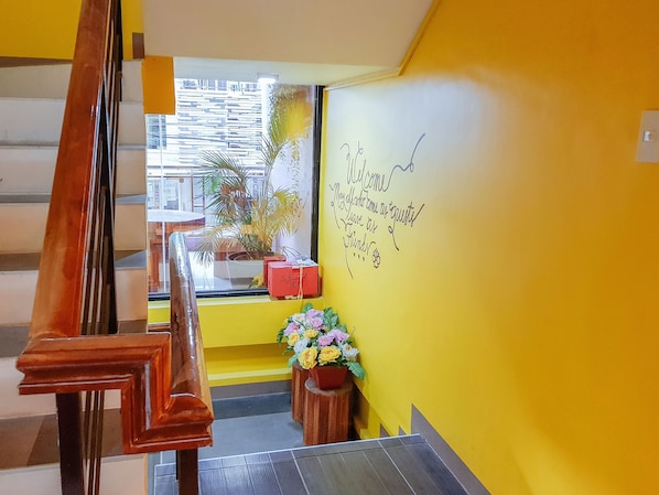 Interior detail - RedDoorz near Ramiro Community Hospital (Tagbilaran)