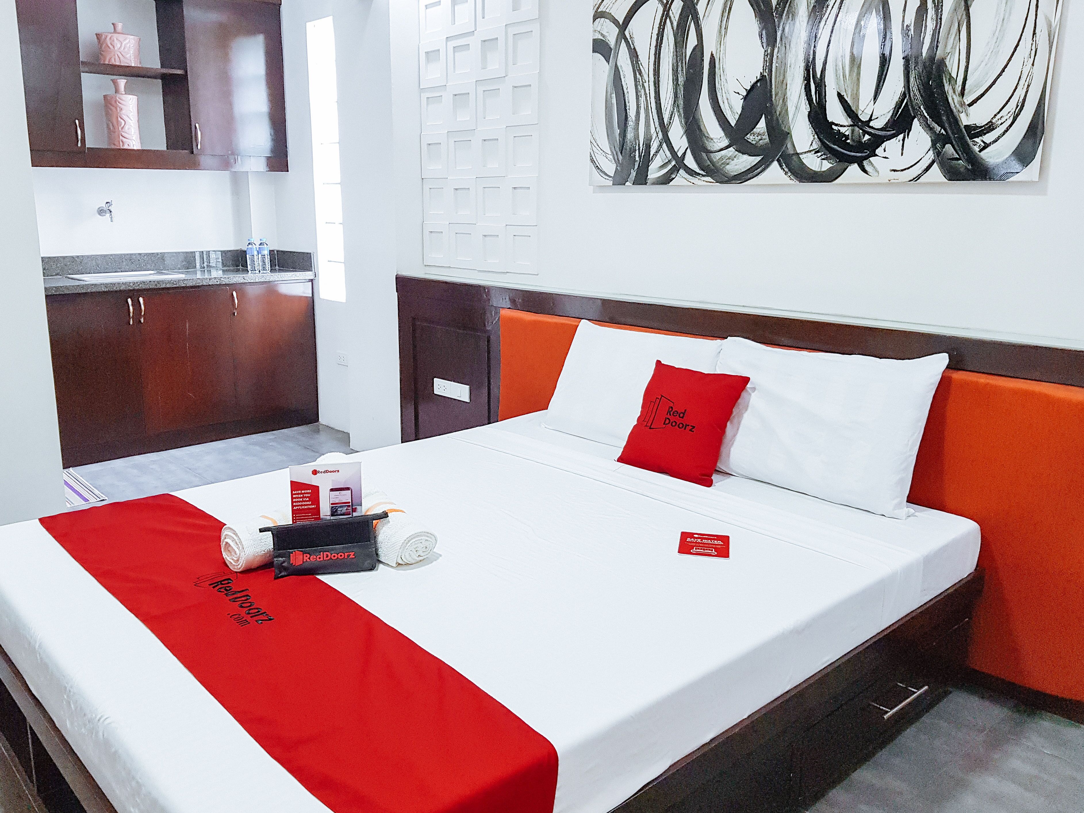 Foto - RedDoorz @ Caimito Drive Dampas