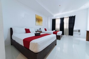 Habitación triple Deluxe | Escritorio y wifi gratis 