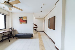 Interior - RedDoorz near Olongapo Bus Terminal (Olongapo)