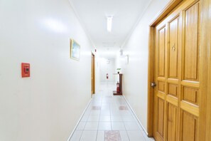 Hallway - RedDoorz @ Clarkview 21st Street Angeles City (Angeles City)