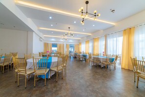 Restaurant - Reddoorz Plus @ Hotel Metro (Kalibo)