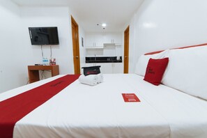 雙人房 | 書桌、免費 Wi-Fi、床單