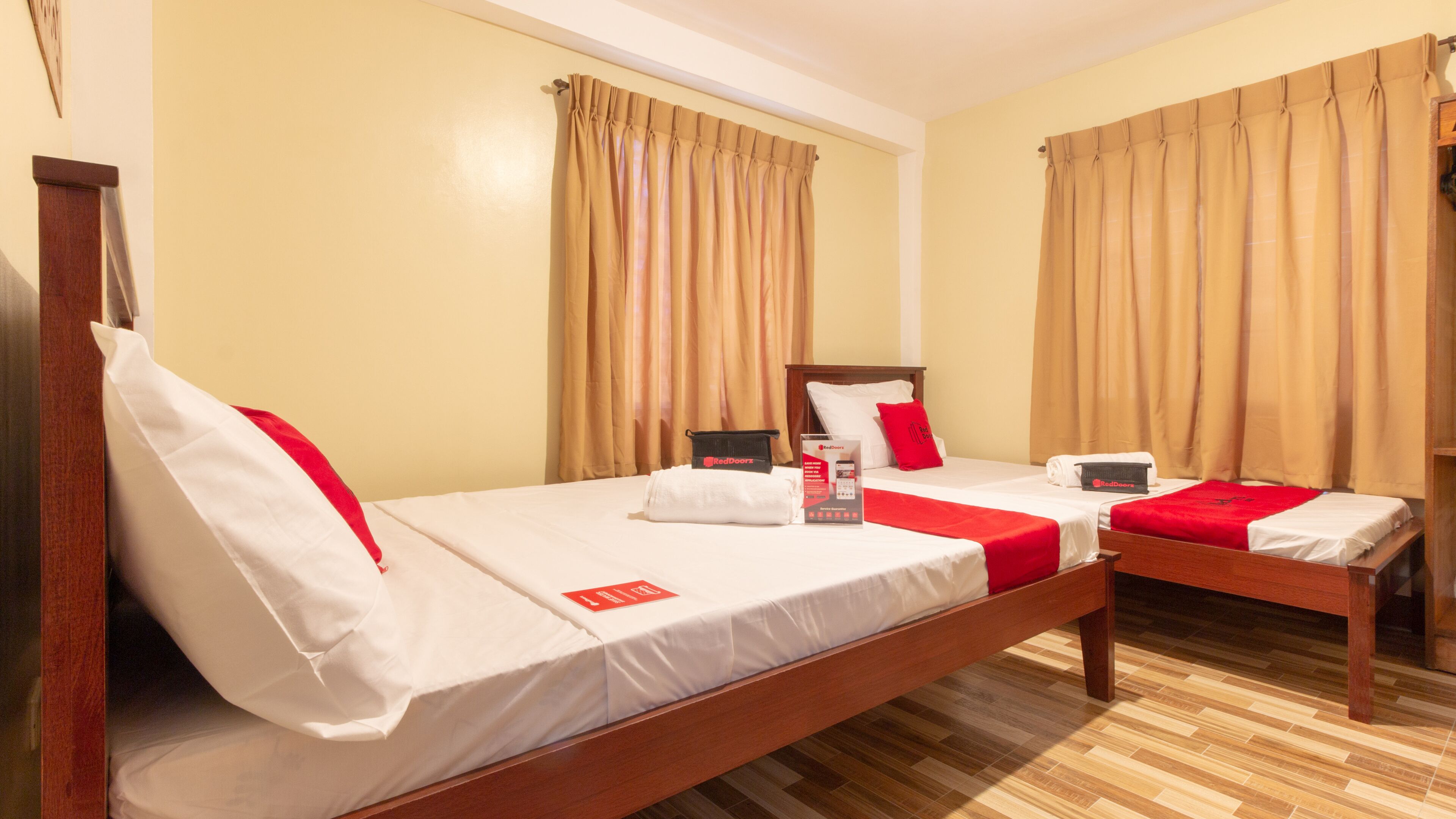 Photo - RedDoorz near PNR Espana Station