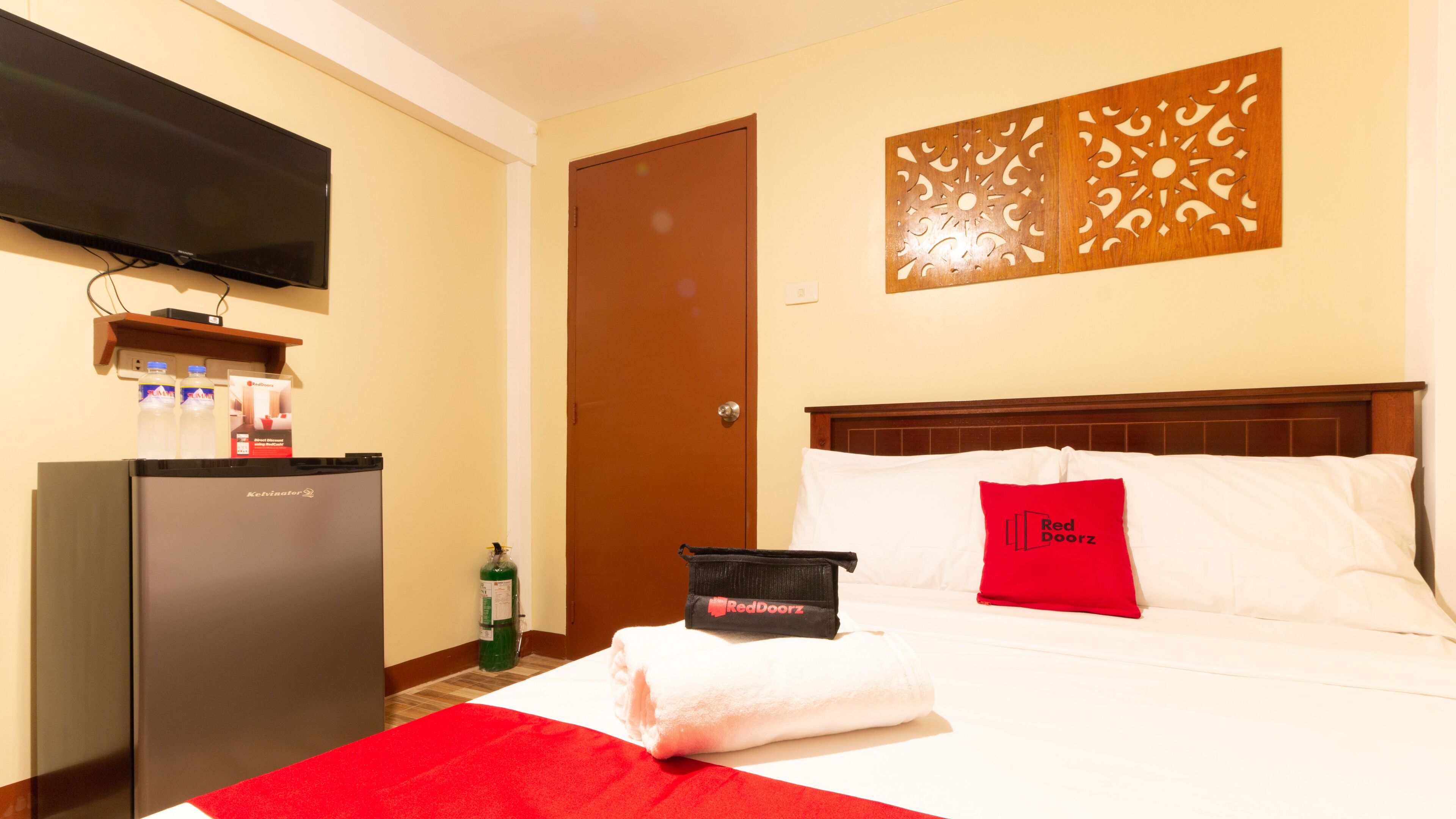 Photo - RedDoorz near PNR Espana Station