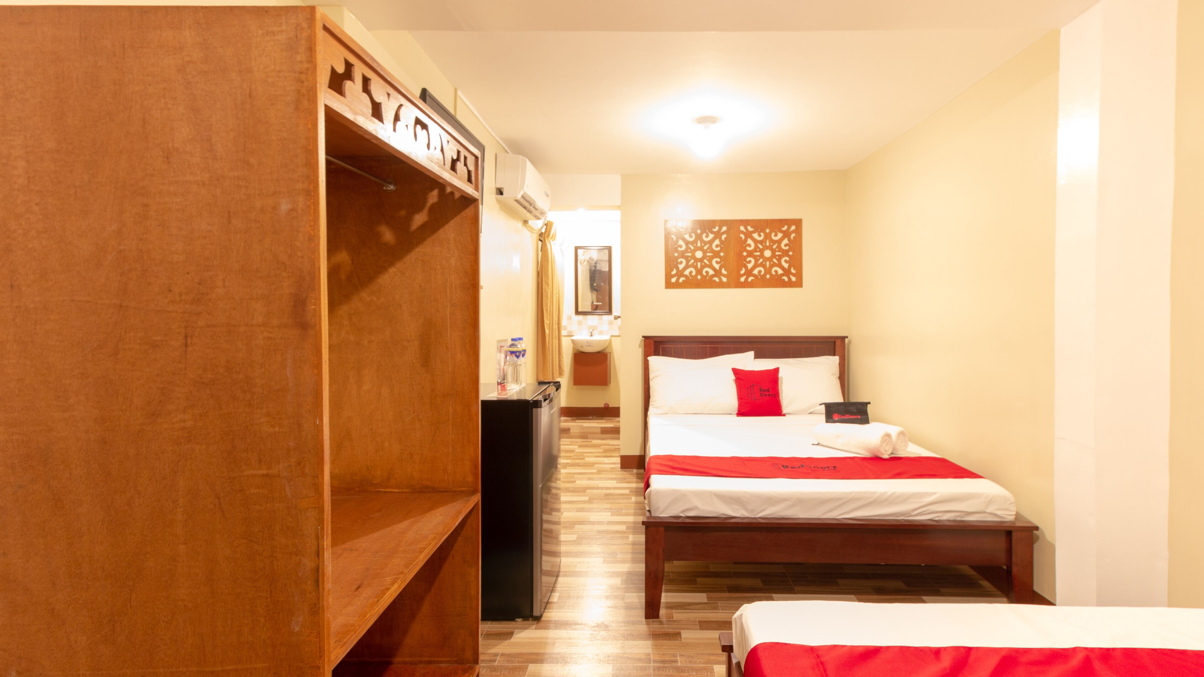 Photo - RedDoorz near PNR Espana Station