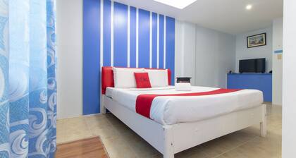 RedDoorz @ DBuilders Rooms Lower Bicutan