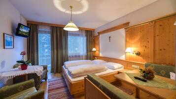 Classic-Doppelzimmer, Balkon, Bergblick