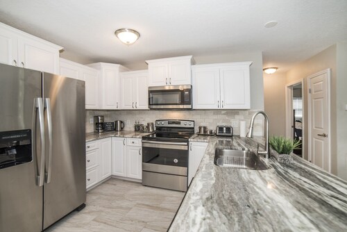 Fully Furnished W / All Utilities