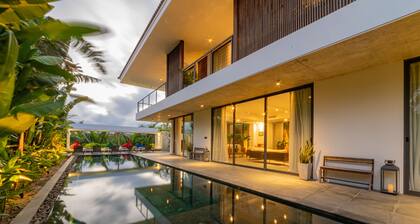 Akala Villa, Hoi An, Luxury 6 bedrooms, Superb Rivers View, Hoi An Ancient Town