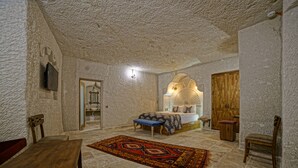 Junior Double Room - Risus Cave Suites (Nevsehir)