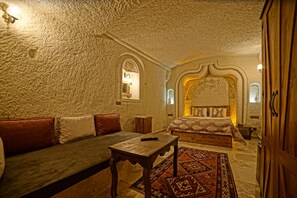 Superior Double Room | View from room - Risus Cave Suites (Nevsehir)