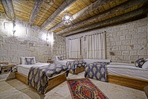 Classic Triple Room - Risus Cave Suites (Nevsehir)