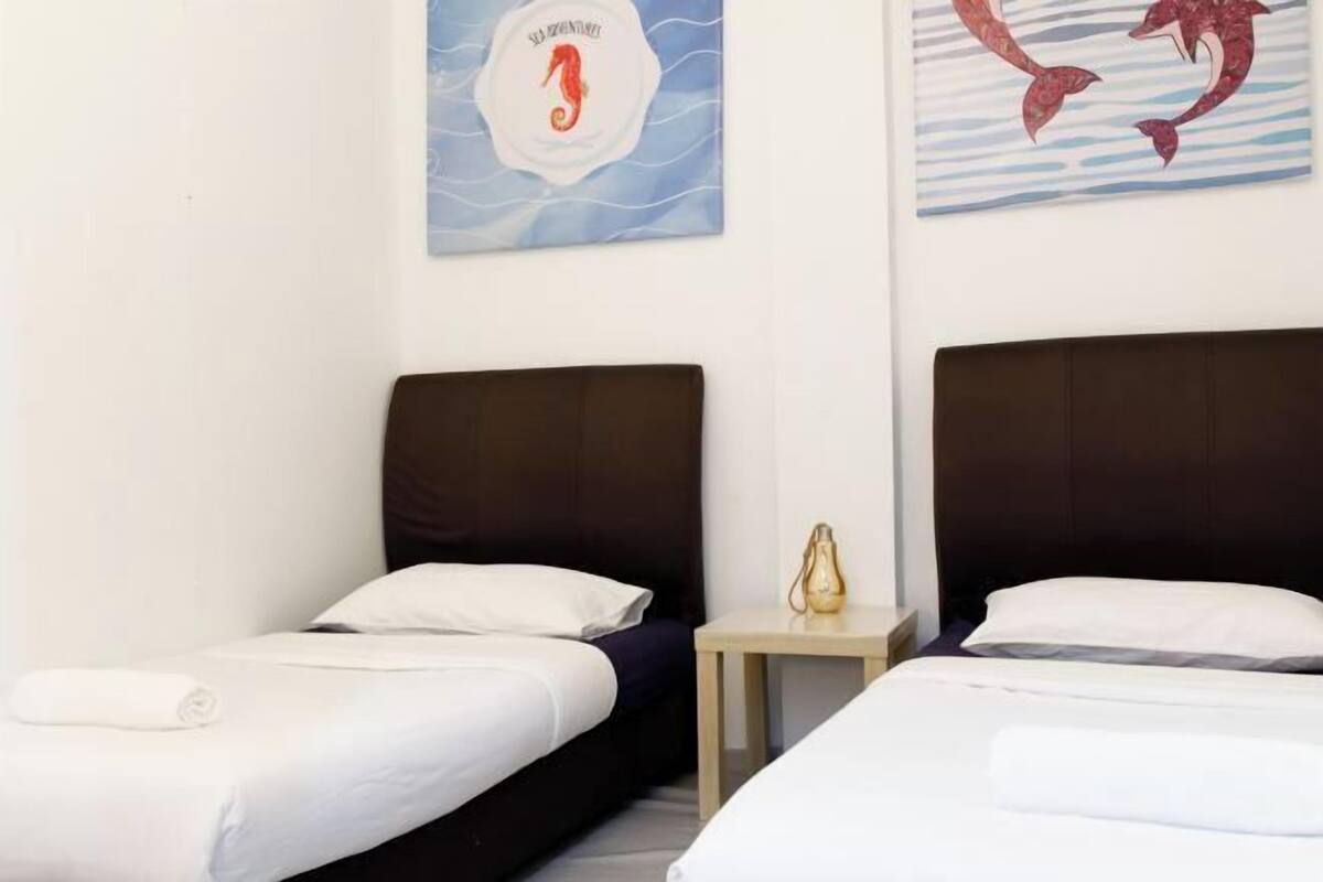 Desk, free WiFi, bed sheets