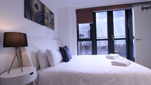 Premier Apartment - Modern 2 Bedroom Apart in heart London (London)