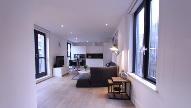 Premier Apartment | Living area - Modern 2 Bedroom Apart in heart London (London)