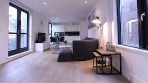 Premier Apartment | Living area - Modern 2 Bedroom Apart in heart London (London)