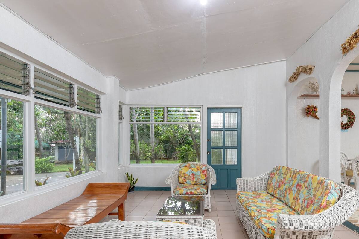 Villa 2 | Rollaway beds, bed sheets