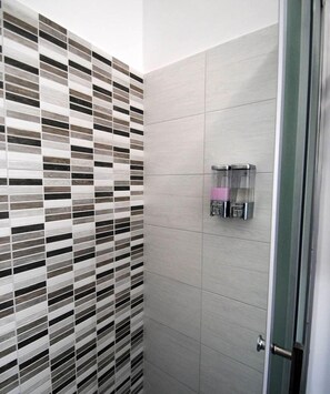 Doppelzimmer | Badezimmer