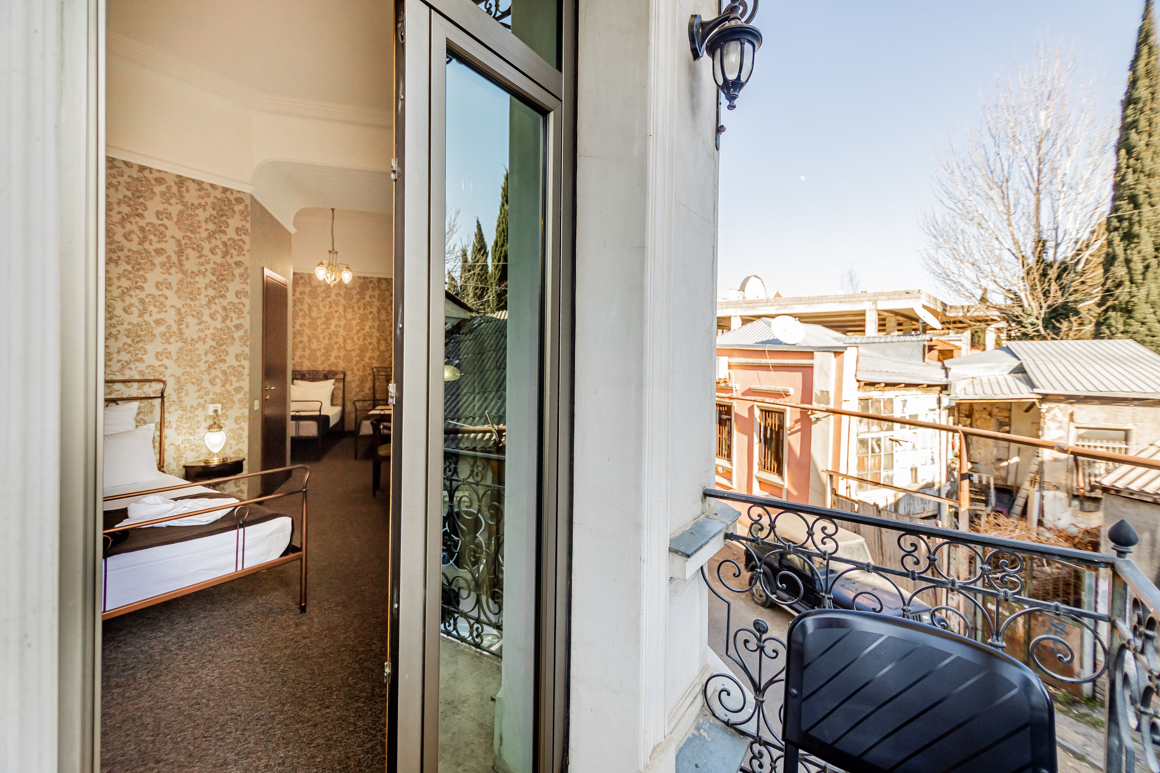 family room | balcony