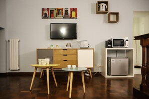 Apartment, 1 Bedroom (Suite Regina Isabella) | Living area | Flat-screen TV - Piazza Dante Suites in Naples (Naples)