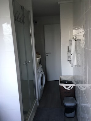 Shower, towels, soap, shampoo