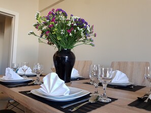 Appartement, 2 chambres | Restauration dans la chambre