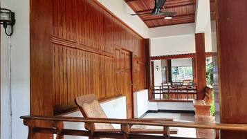 Executive Room | Living area