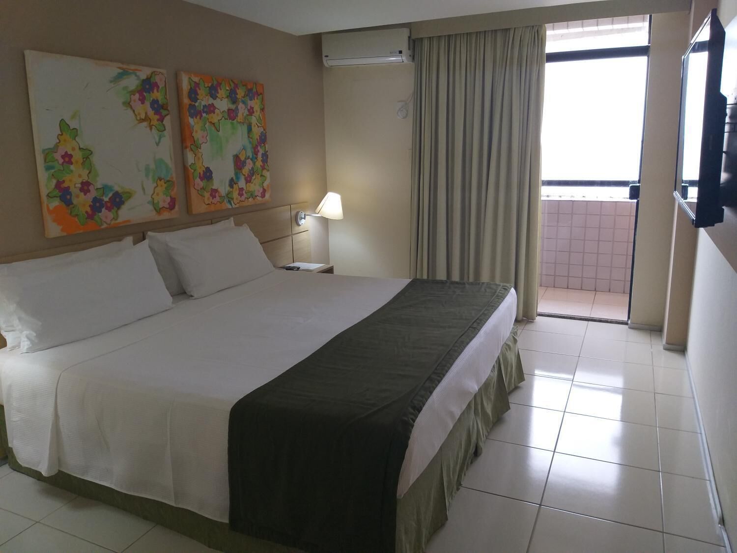 1 bedroom, minibar, in-room safe, laptop workspace