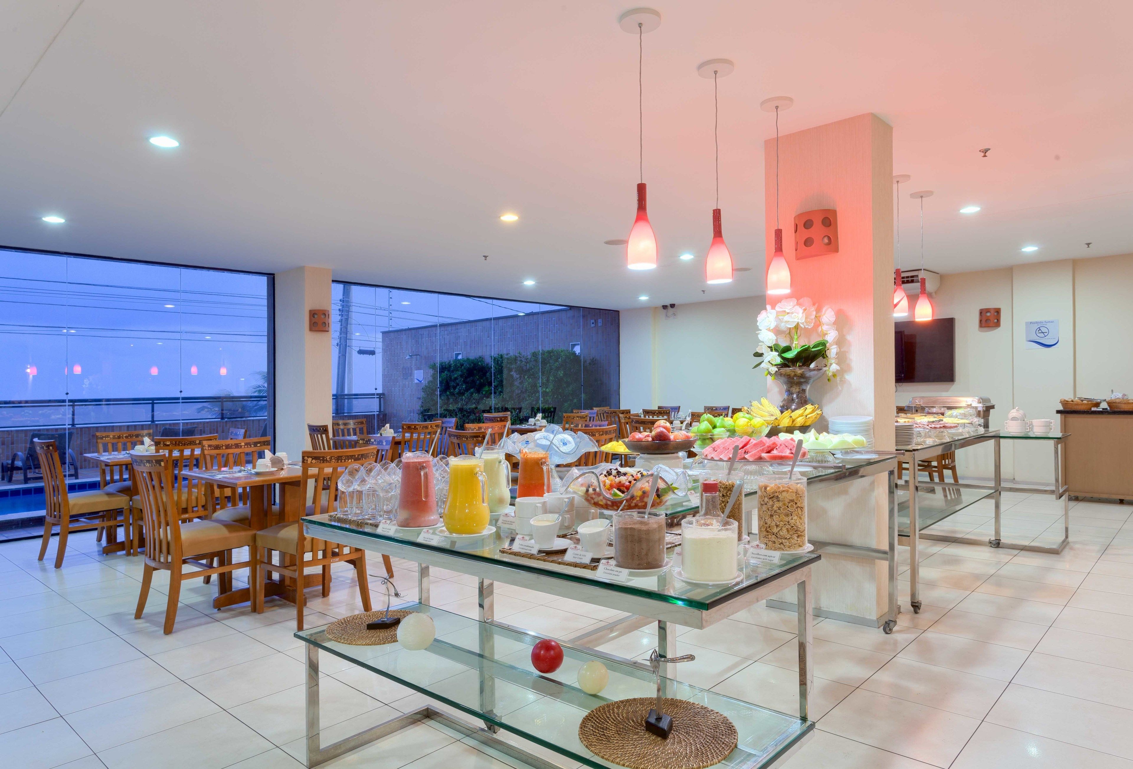 daily buffet breakfast (brl 38 per person)