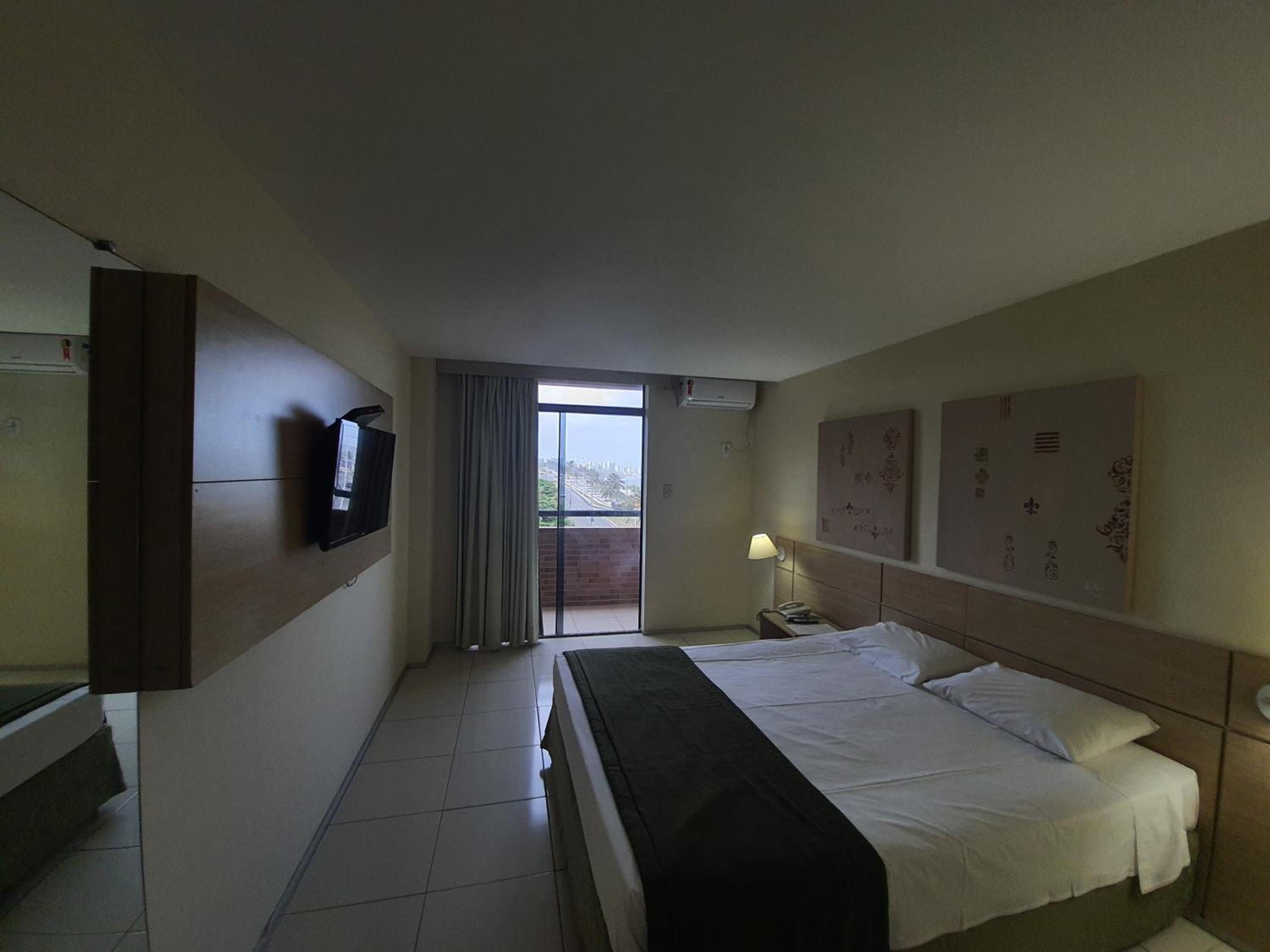 1 bedroom, minibar, in-room safe, laptop workspace