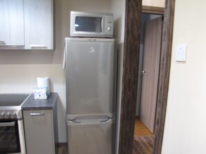 Fridge, microwave, oven, coffee/tea maker