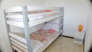 2 bedrooms