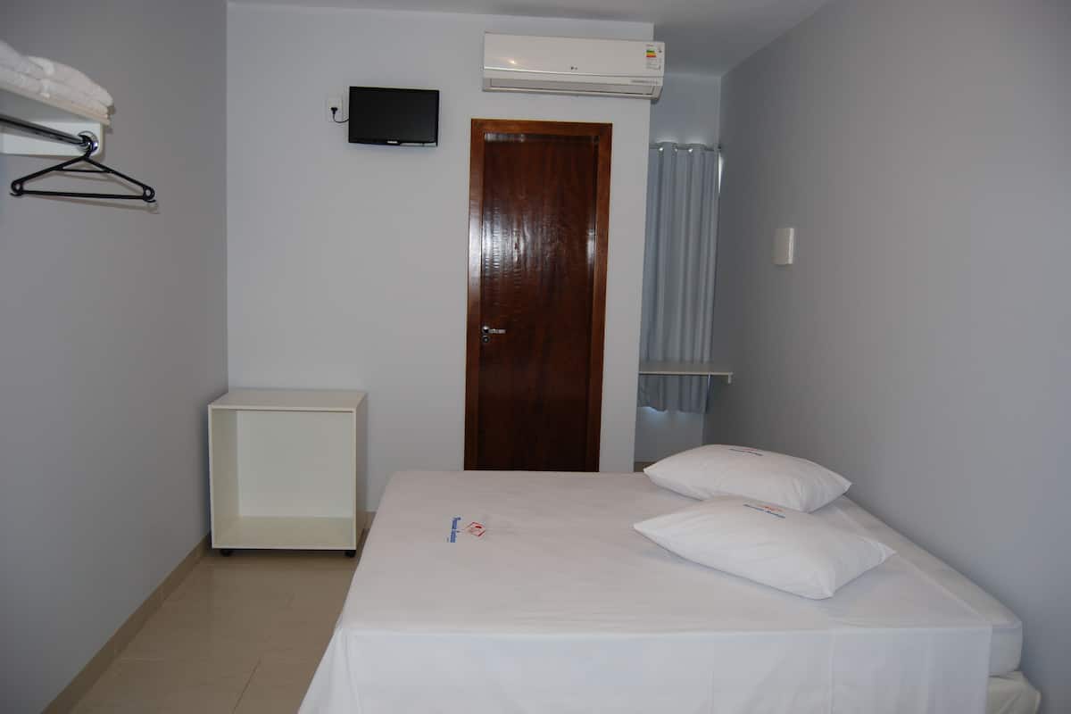 Double or Twin Room | Desk, bed sheets