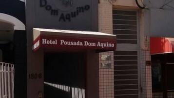 Fachada da propriedade