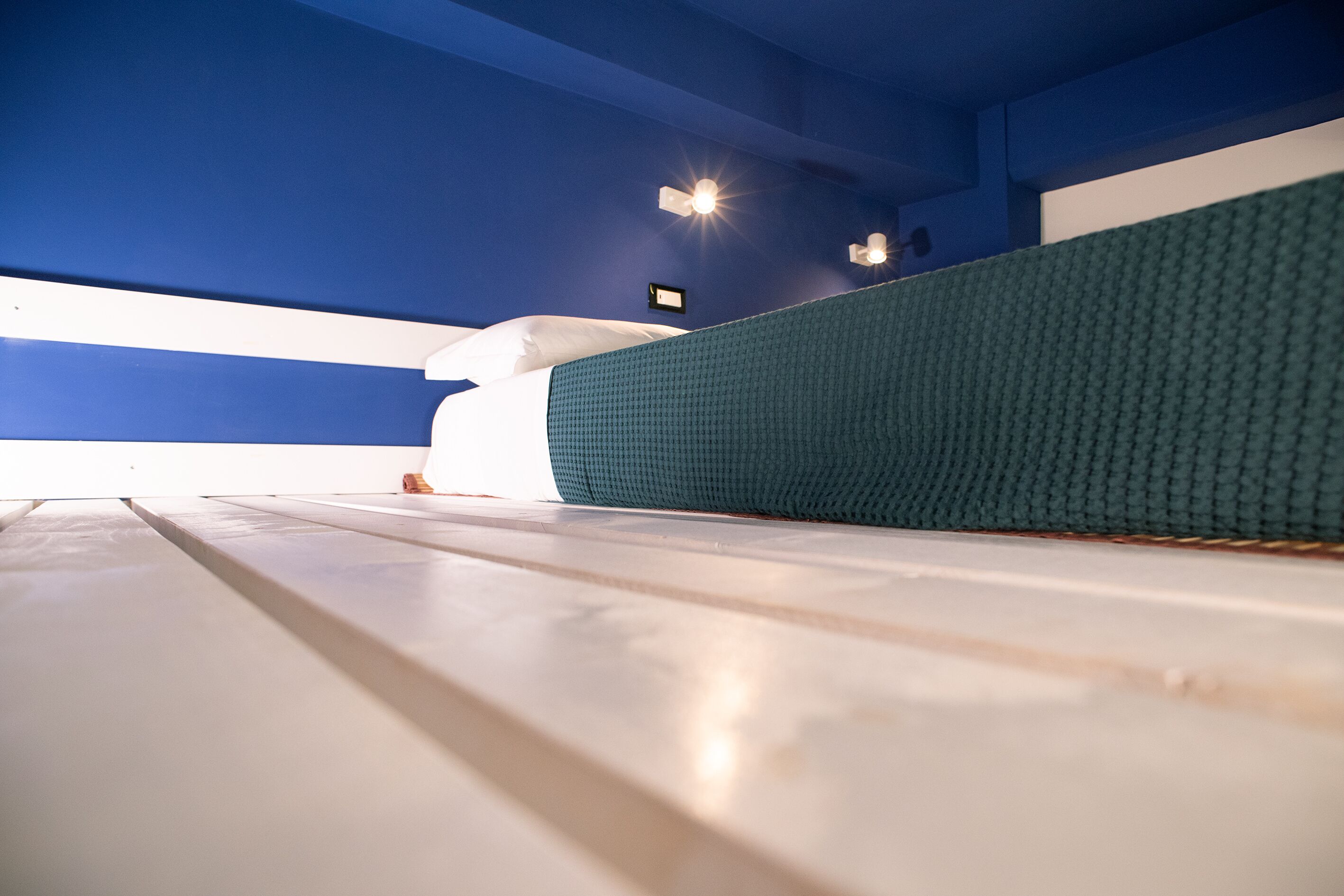Studio Suite, Balcony (Green)