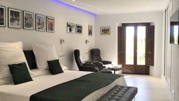 Superior Twin Room (Cine) | Premium bedding, down comforters, minibar, individually decorated