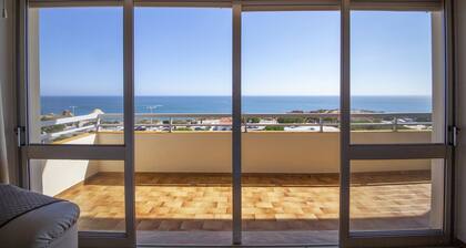 B43 - Spotless Seaview Apartment