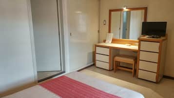 Desk, laptop workspace, iron/ironing board, free WiFi