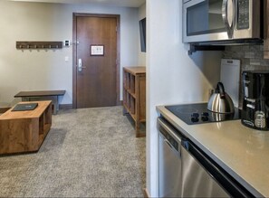 Microwave, dishwasher, coffee/tea maker, cookware/dishes/utensils - Christmas week in Breckenridge (Breckenridge)