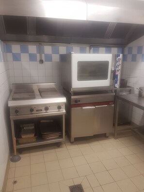 Shared Dormitory | Shared kitchen facilities