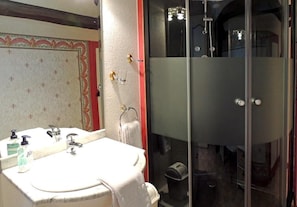 Doppelzimmer | Badezimmer