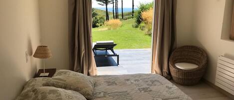 4 chambres, fer et planche à repasser, lit parapluie, Wi-Fi gratuit