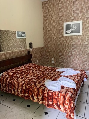 베이직 트리플룸, 침대(여러 개) | 미니바, 다리미/다리미판, 무료 WiFi