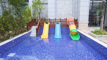 Seasonal outdoor pool