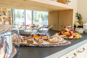 Free daily buffet breakfast - Agritur La Dolce Mela - Adults Only (Vallelaghi)