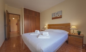2 bedrooms, cribs/infant beds, free WiFi, bed sheets - B45 - Main Avenue 2 Bed Apartment (Lagos)